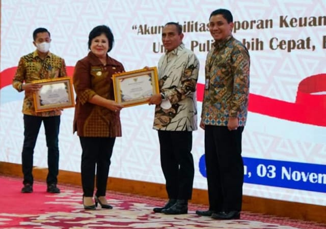 Bupati Karo Cory Sebayang Terima Penghargaan Wajar Tanpa Pengecualian pada Laporan Keuangan