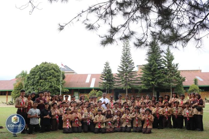 Wakil Bupati Karo Theopilus Ginting Lepas Peserta Raimuna Daerah Gerakan Pramuka